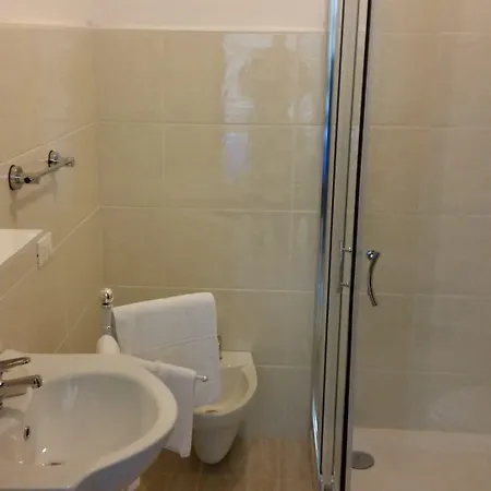 Bredina 3*