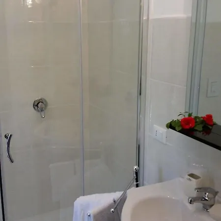 Hotel Bredina 3*